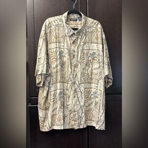 🌼Neutral Colored Hawaiian Shirt EUC